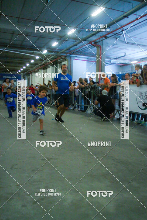 Buy your photos of the event1 Corrida Masha e o Urso no Tiet Plaza Shopping on Fotop