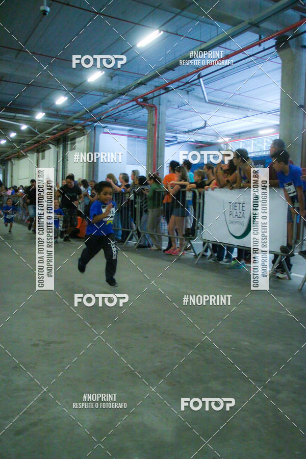 Buy your photos of the event1 Corrida Masha e o Urso no Tiet Plaza Shopping on Fotop