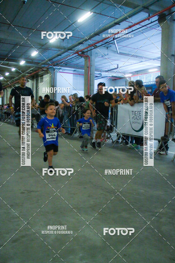 Buy your photos of the event1 Corrida Masha e o Urso no Tiet Plaza Shopping on Fotop