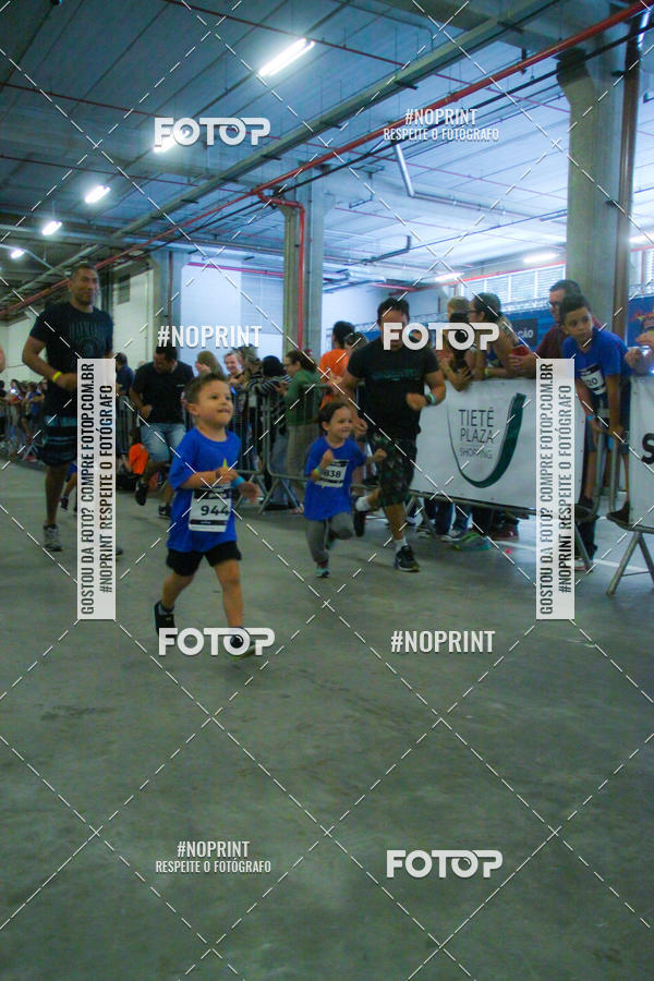 Buy your photos of the event1 Corrida Masha e o Urso no Tiet Plaza Shopping on Fotop