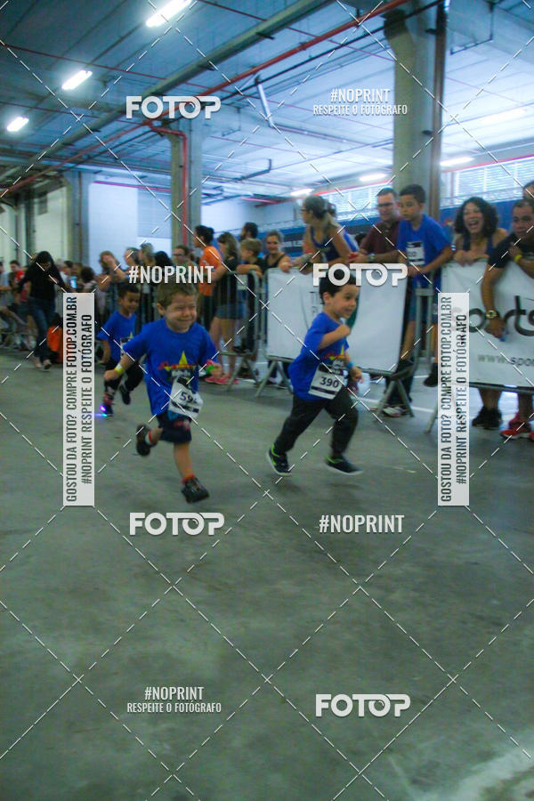 Buy your photos of the event1 Corrida Masha e o Urso no Tiet Plaza Shopping on Fotop
