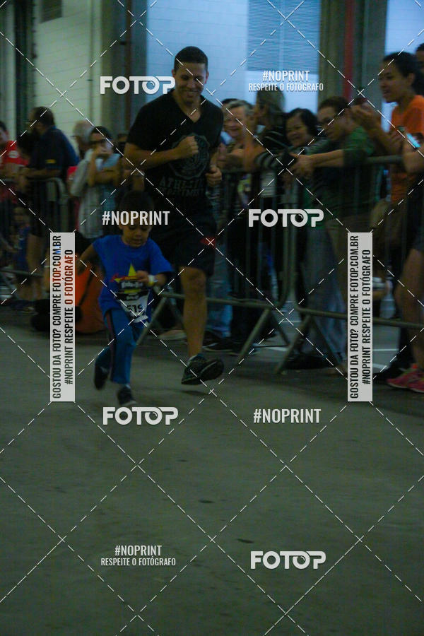 Buy your photos of the event1 Corrida Masha e o Urso no Tiet Plaza Shopping on Fotop