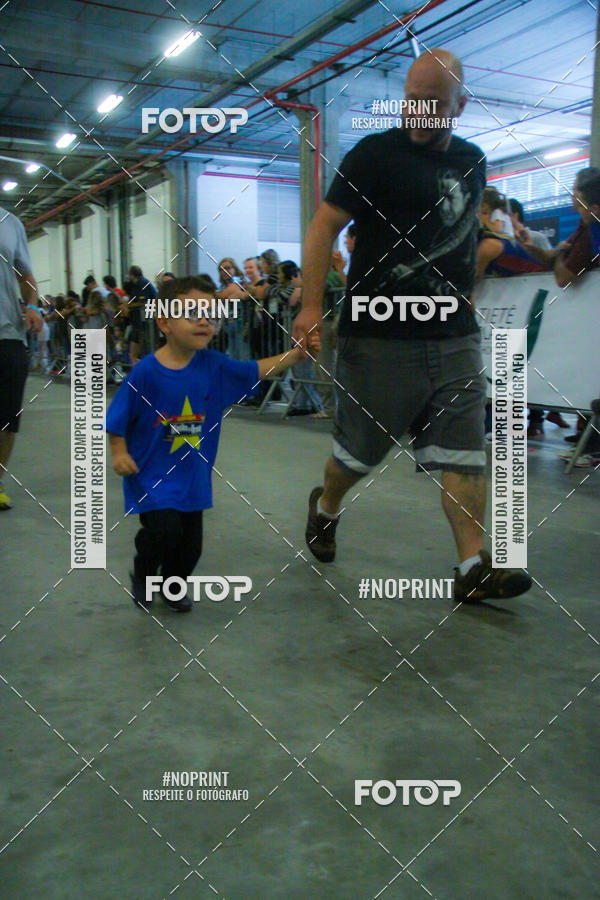 Buy your photos of the event1 Corrida Masha e o Urso no Tiet Plaza Shopping on Fotop