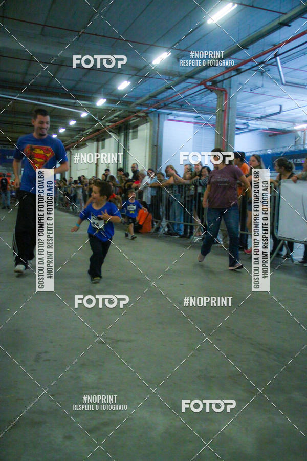 Buy your photos of the event1 Corrida Masha e o Urso no Tiet Plaza Shopping on Fotop