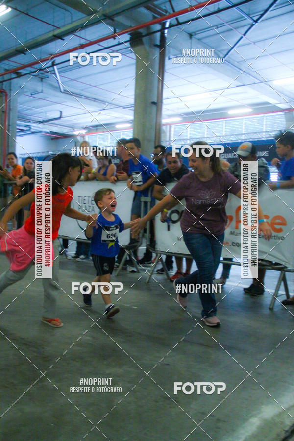 Buy your photos of the event1 Corrida Masha e o Urso no Tiet Plaza Shopping on Fotop