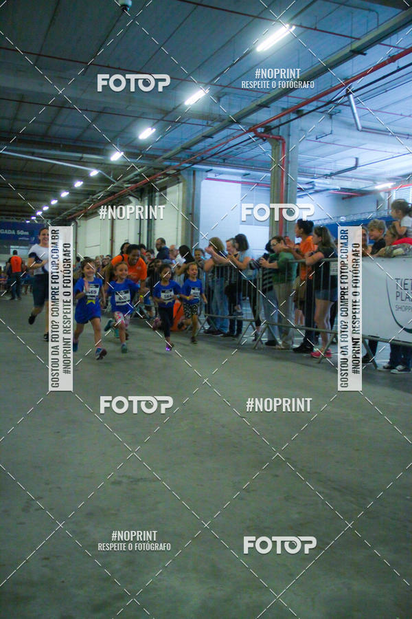 Buy your photos of the event1 Corrida Masha e o Urso no Tiet Plaza Shopping on Fotop