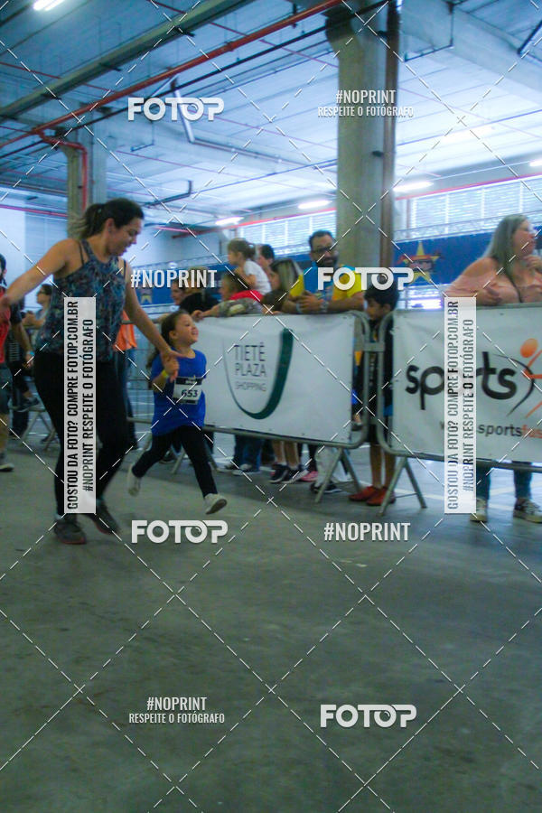 Buy your photos of the event1 Corrida Masha e o Urso no Tiet Plaza Shopping on Fotop