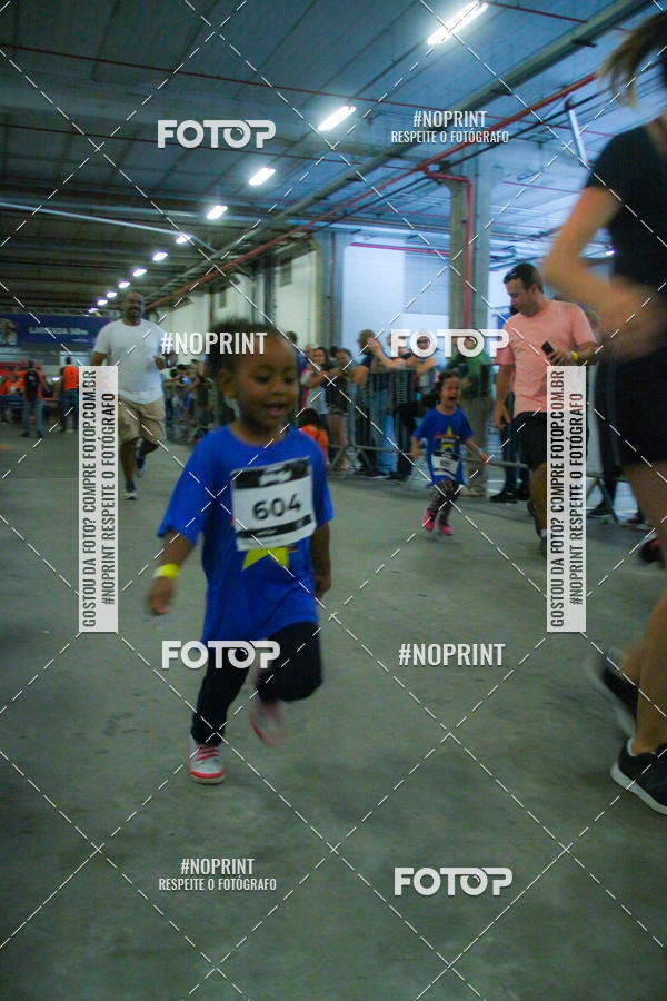Buy your photos of the event1 Corrida Masha e o Urso no Tiet Plaza Shopping on Fotop