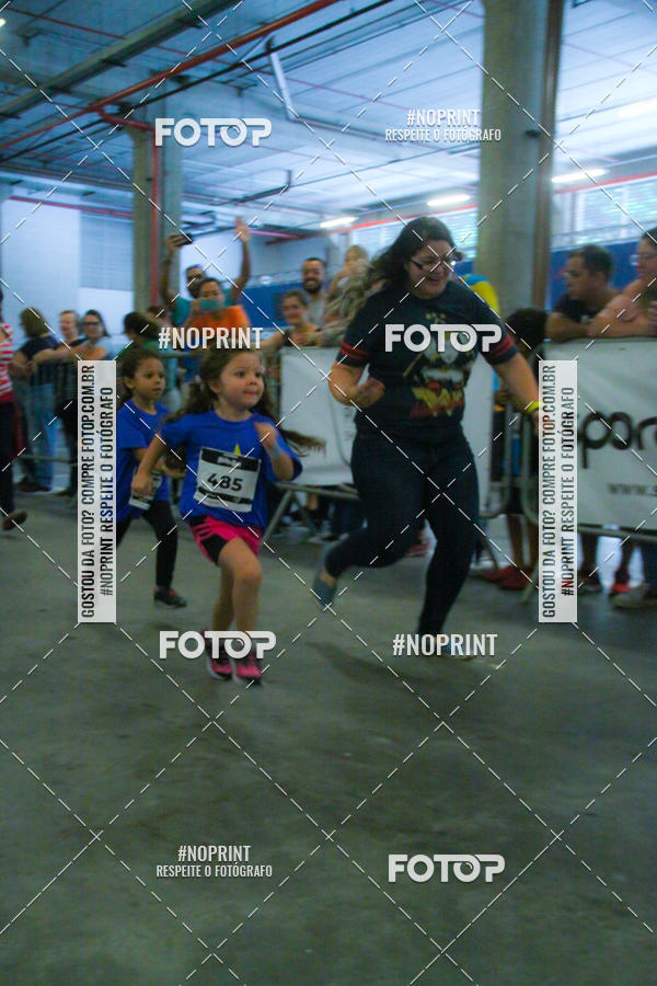 Buy your photos of the event1 Corrida Masha e o Urso no Tiet Plaza Shopping on Fotop