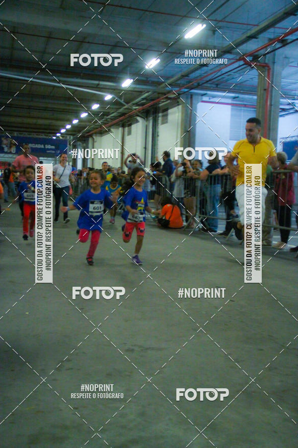 Buy your photos of the event1 Corrida Masha e o Urso no Tiet Plaza Shopping on Fotop