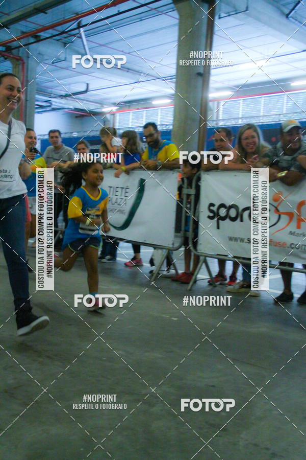 Buy your photos of the event1 Corrida Masha e o Urso no Tiet Plaza Shopping on Fotop