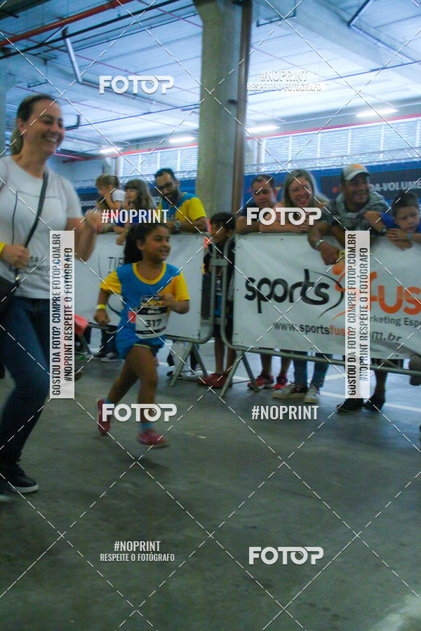 Buy your photos of the event1 Corrida Masha e o Urso no Tiet Plaza Shopping on Fotop