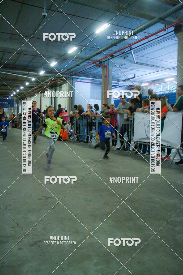 Buy your photos of the event1 Corrida Masha e o Urso no Tiet Plaza Shopping on Fotop