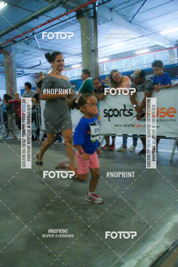 Buy your photos of the event1 Corrida Masha e o Urso no Tiet Plaza Shopping on Fotop