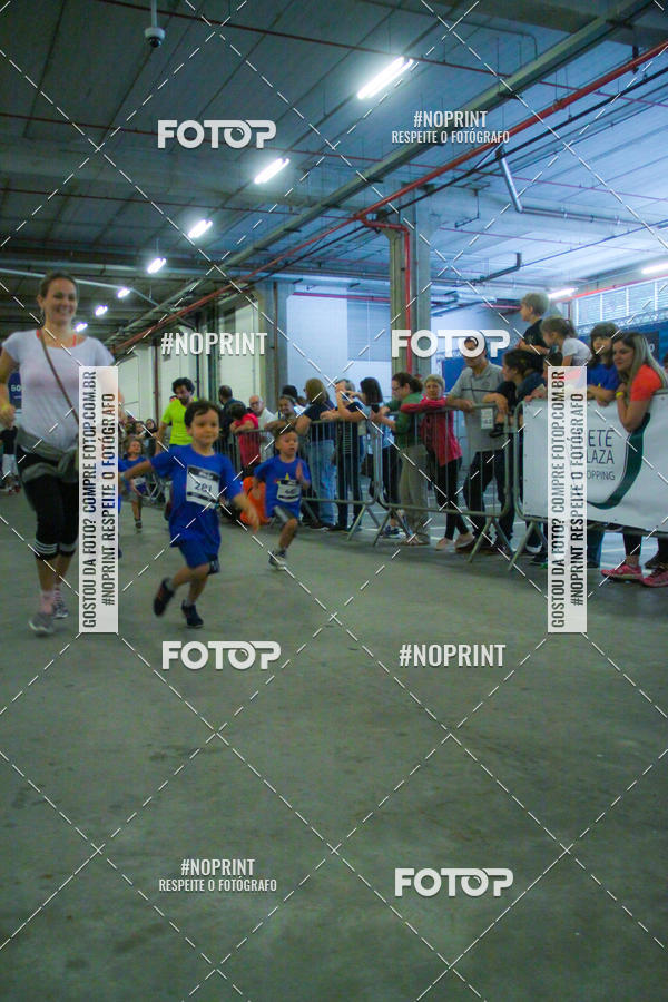 Buy your photos of the event1 Corrida Masha e o Urso no Tiet Plaza Shopping on Fotop