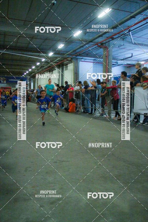 Buy your photos of the event1 Corrida Masha e o Urso no Tiet Plaza Shopping on Fotop