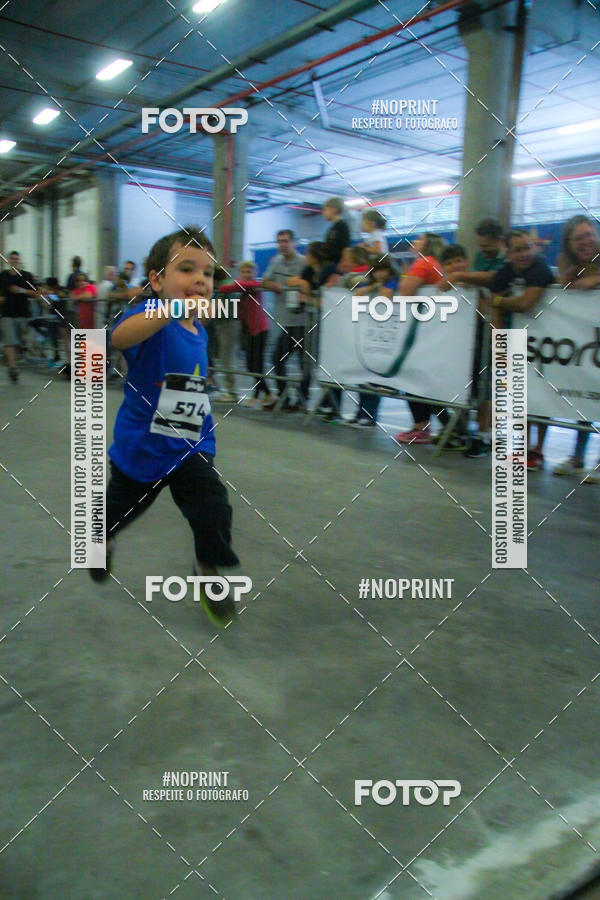 Buy your photos of the event1 Corrida Masha e o Urso no Tiet Plaza Shopping on Fotop