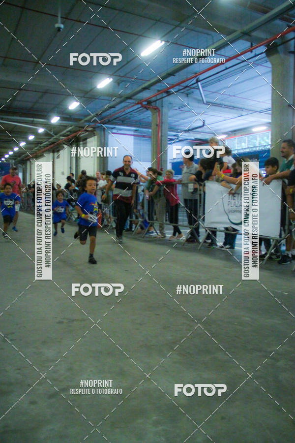 Buy your photos of the event1 Corrida Masha e o Urso no Tiet Plaza Shopping on Fotop