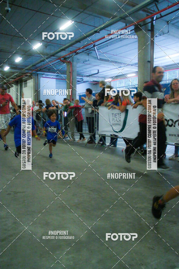 Buy your photos of the event1 Corrida Masha e o Urso no Tiet Plaza Shopping on Fotop
