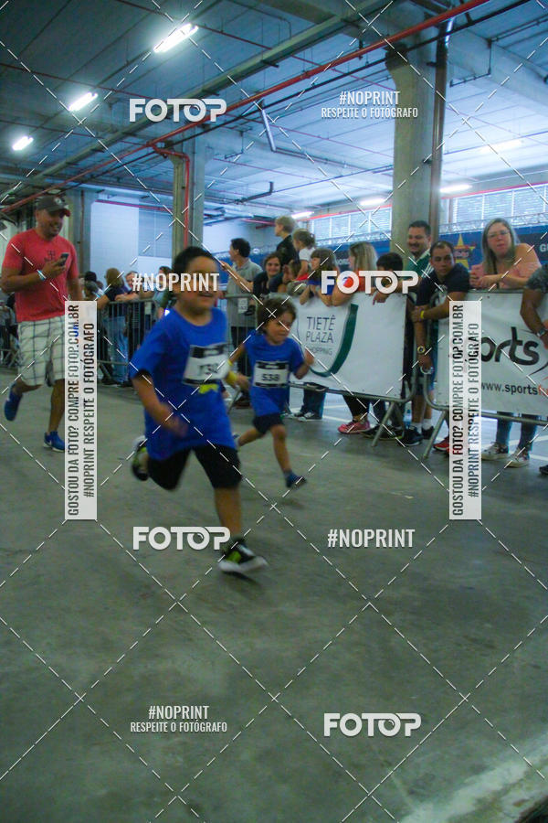 Buy your photos of the event1 Corrida Masha e o Urso no Tiet Plaza Shopping on Fotop