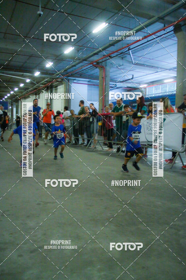 Buy your photos of the event1 Corrida Masha e o Urso no Tiet Plaza Shopping on Fotop