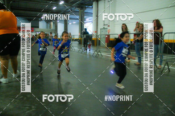 Buy your photos of the event1 Corrida Masha e o Urso no Tiet Plaza Shopping on Fotop