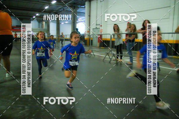 Buy your photos of the event1 Corrida Masha e o Urso no Tiet Plaza Shopping on Fotop