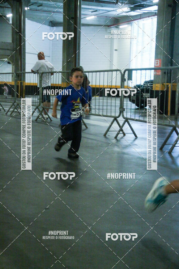 Buy your photos of the event1 Corrida Masha e o Urso no Tiet Plaza Shopping on Fotop