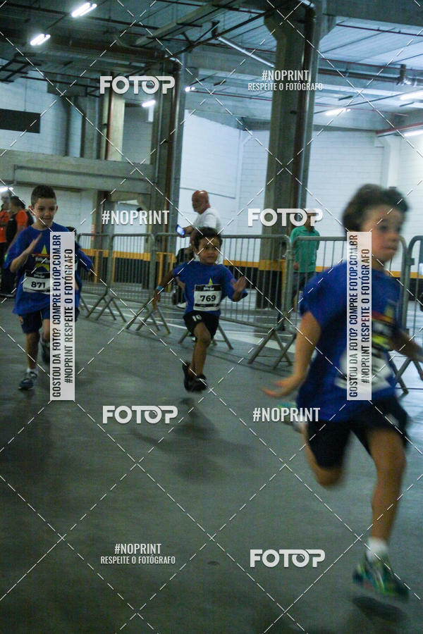 Buy your photos of the event1 Corrida Masha e o Urso no Tiet Plaza Shopping on Fotop