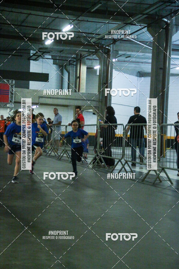 Buy your photos of the event1 Corrida Masha e o Urso no Tiet Plaza Shopping on Fotop