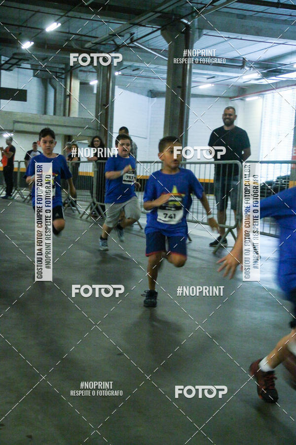 Buy your photos of the event1 Corrida Masha e o Urso no Tiet Plaza Shopping on Fotop