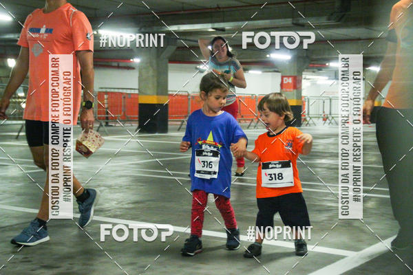 Buy your photos of the event1 Corrida Masha e o Urso no Tiet Plaza Shopping on Fotop