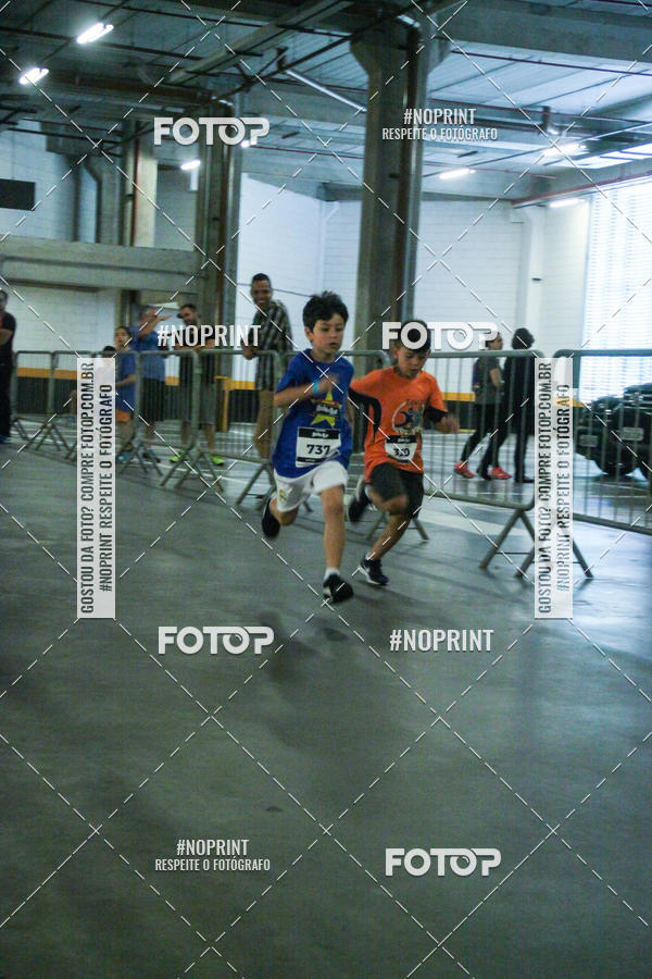 Buy your photos of the event1 Corrida Masha e o Urso no Tiet Plaza Shopping on Fotop
