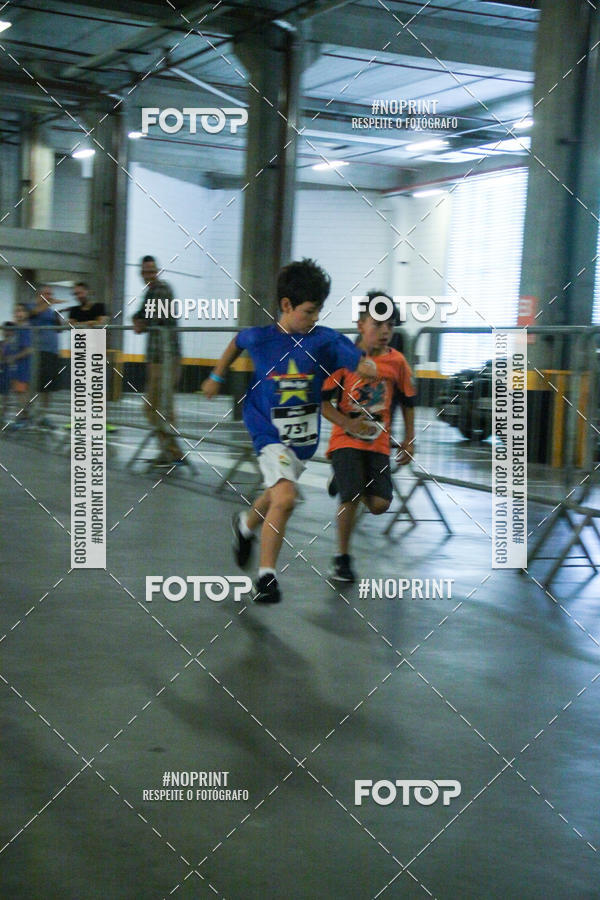 Buy your photos of the event1 Corrida Masha e o Urso no Tiet Plaza Shopping on Fotop