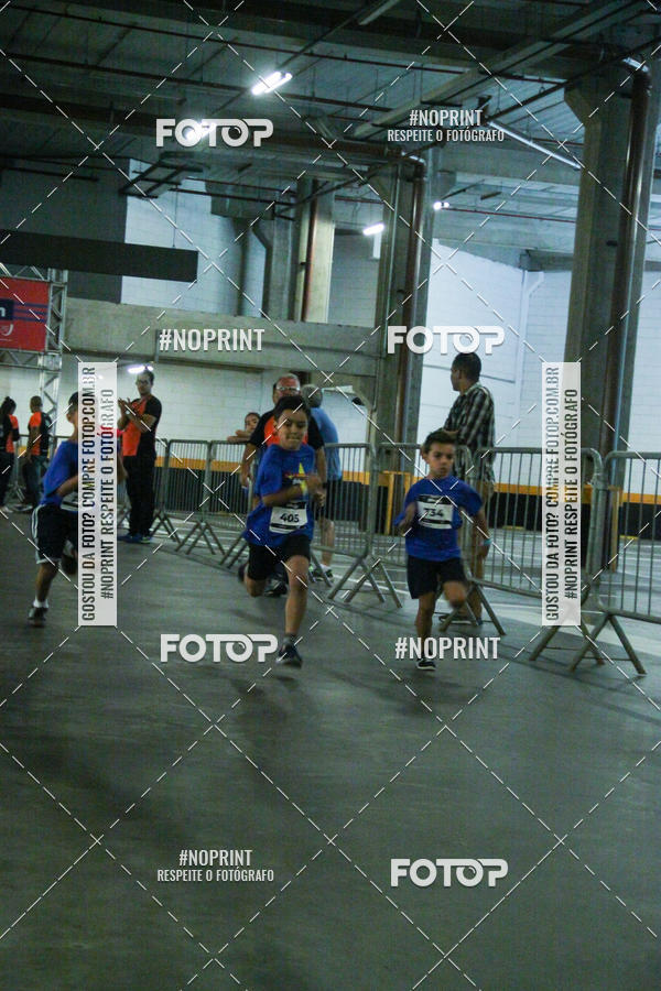 Buy your photos of the event1 Corrida Masha e o Urso no Tiet Plaza Shopping on Fotop