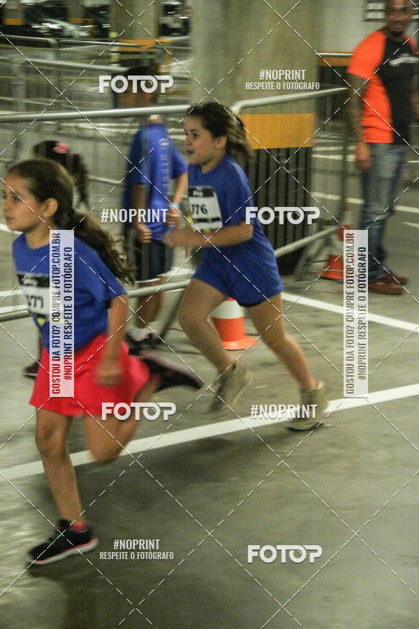 Buy your photos of the event1 Corrida Masha e o Urso no Tiet Plaza Shopping on Fotop