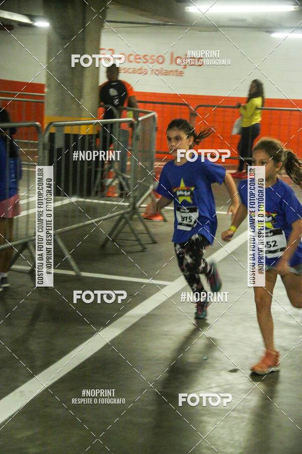 Buy your photos of the event1 Corrida Masha e o Urso no Tiet Plaza Shopping on Fotop