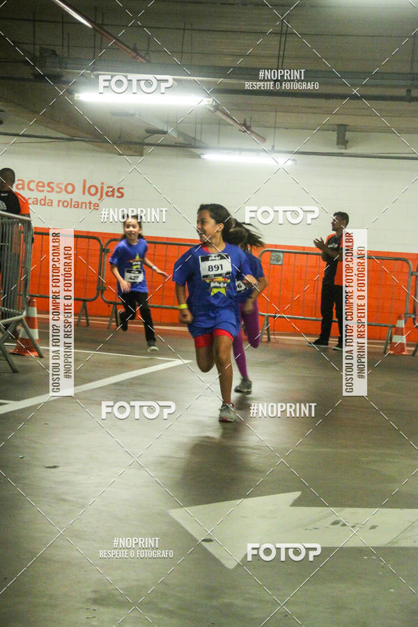 Buy your photos of the event1 Corrida Masha e o Urso no Tiet Plaza Shopping on Fotop