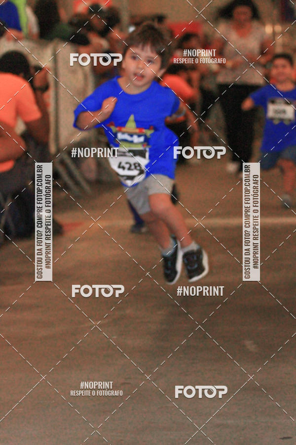 Buy your photos of the event1 Corrida Masha e o Urso no Tiet Plaza Shopping on Fotop