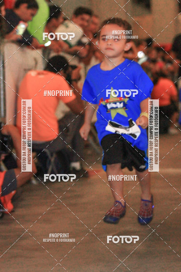 Buy your photos of the event1 Corrida Masha e o Urso no Tiet Plaza Shopping on Fotop