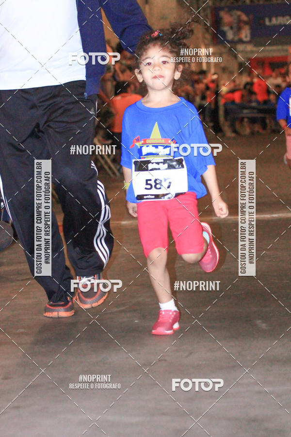 Buy your photos of the event1 Corrida Masha e o Urso no Tiet Plaza Shopping on Fotop