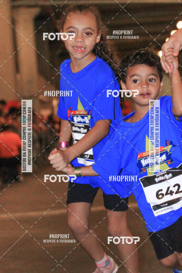 Buy your photos of the event1 Corrida Masha e o Urso no Tiet Plaza Shopping on Fotop