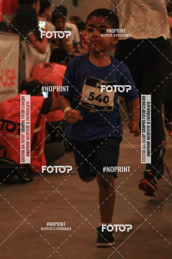 Buy your photos of the event1 Corrida Masha e o Urso no Tiet Plaza Shopping on Fotop