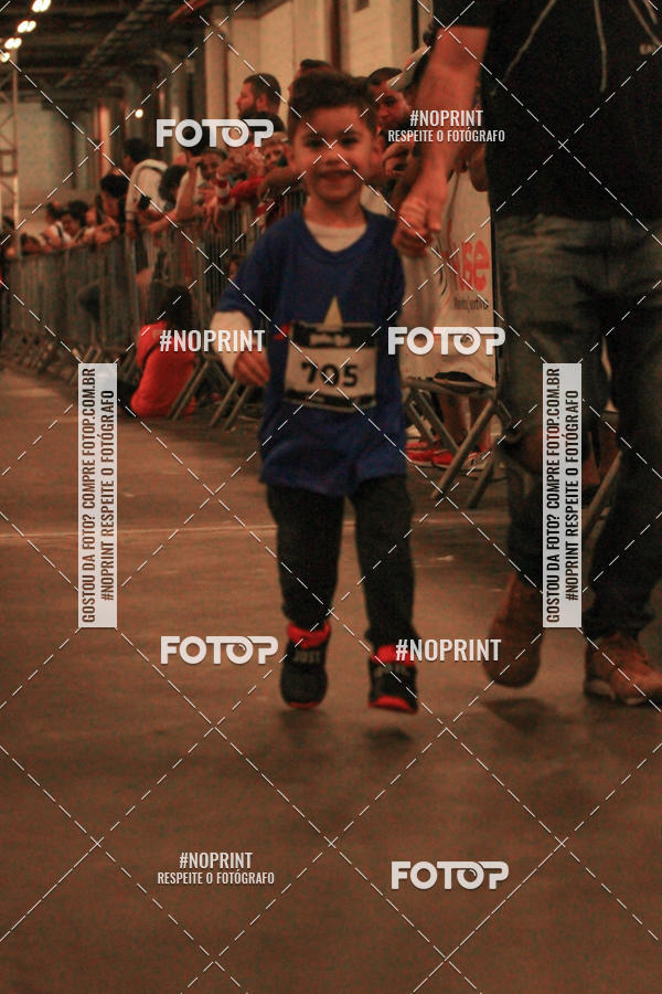 Buy your photos of the event1 Corrida Masha e o Urso no Tiet Plaza Shopping on Fotop