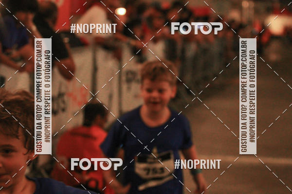 Buy your photos of the event1 Corrida Masha e o Urso no Tiet Plaza Shopping on Fotop