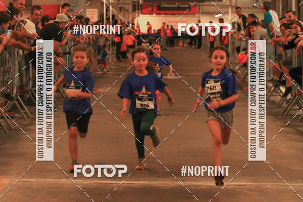Buy your photos of the event1 Corrida Masha e o Urso no Tiet Plaza Shopping on Fotop