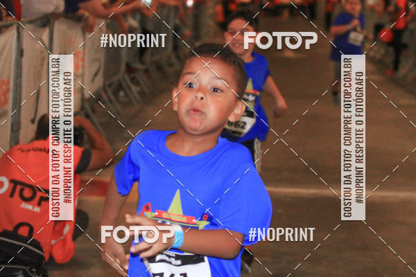 Buy your photos of the event1 Corrida Masha e o Urso no Tiet Plaza Shopping on Fotop