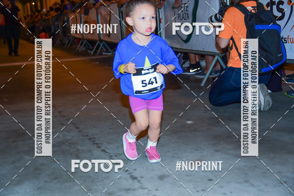 Buy your photos of the event1 Corrida Masha e o Urso no Tiet Plaza Shopping on Fotop