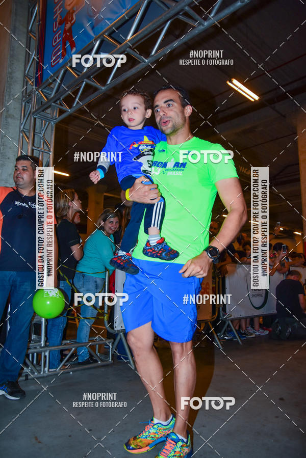 Buy your photos of the event1 Corrida Masha e o Urso no Tiet Plaza Shopping on Fotop