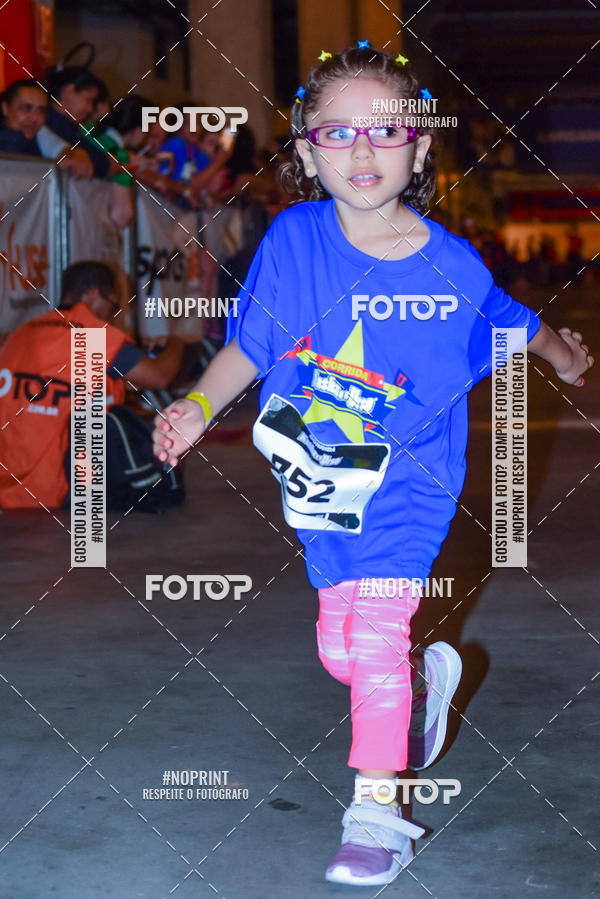 Buy your photos of the event1 Corrida Masha e o Urso no Tiet Plaza Shopping on Fotop